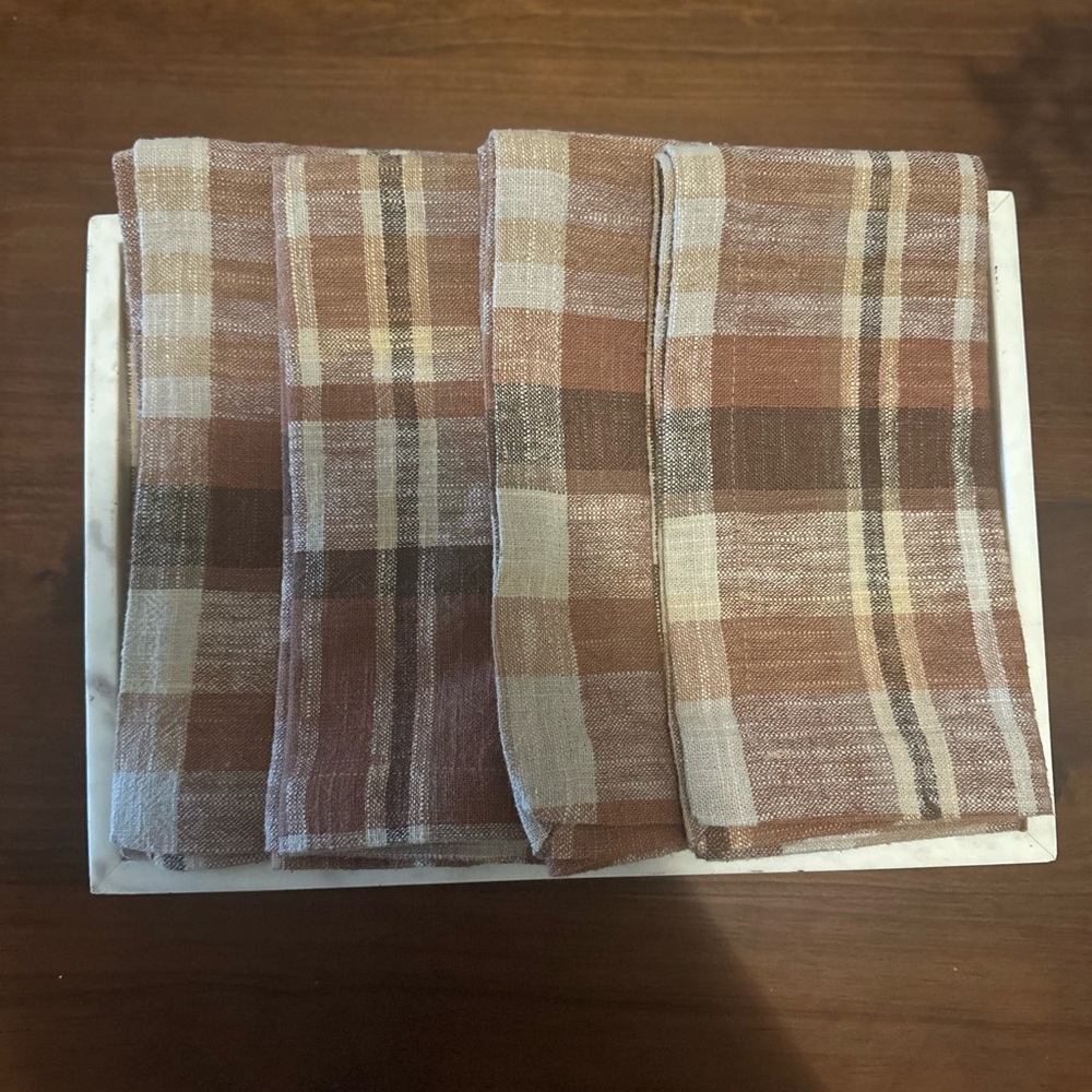 Pottery Barn Plaid napkins set of 4